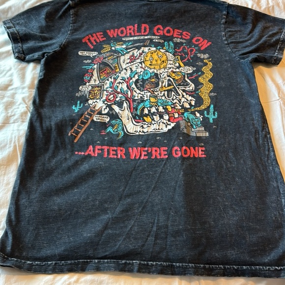Killer Acid Streetwear World Goes On… after we are gone Black Graphic T-Shirt - Picture 5 of 9